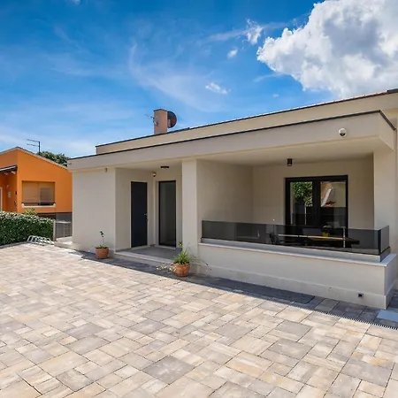 Cascada Tatil Evi Ližnjan