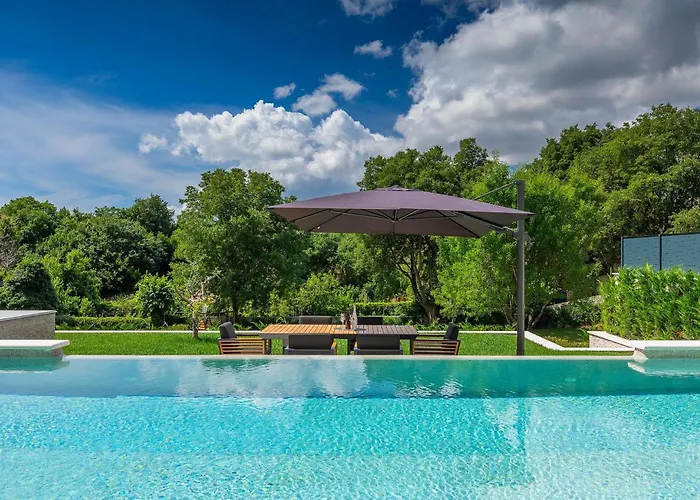 펜션 Cascada Ližnjan